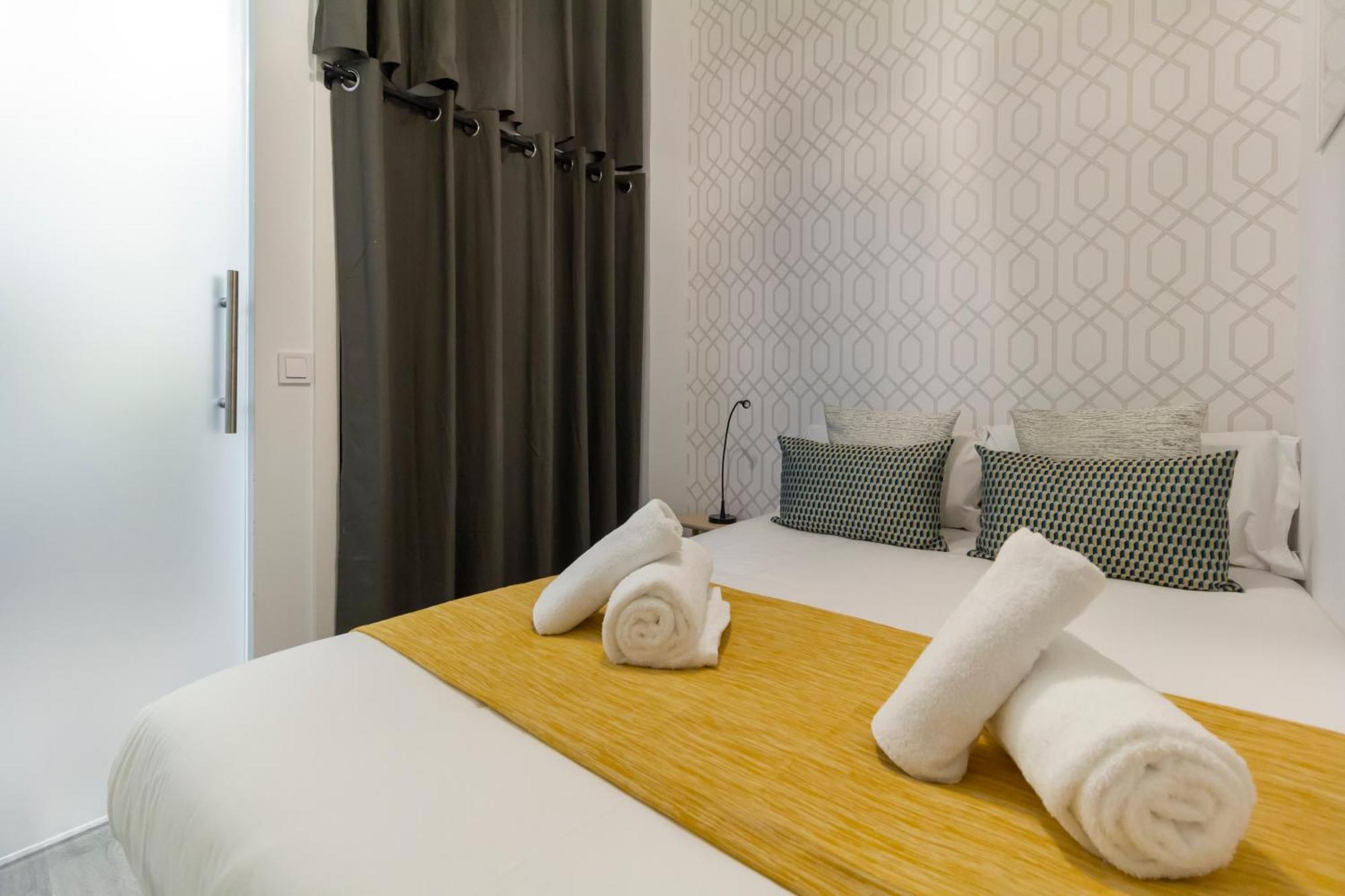 Ronda De Valencia Apartamento Madrid Bagian luar foto