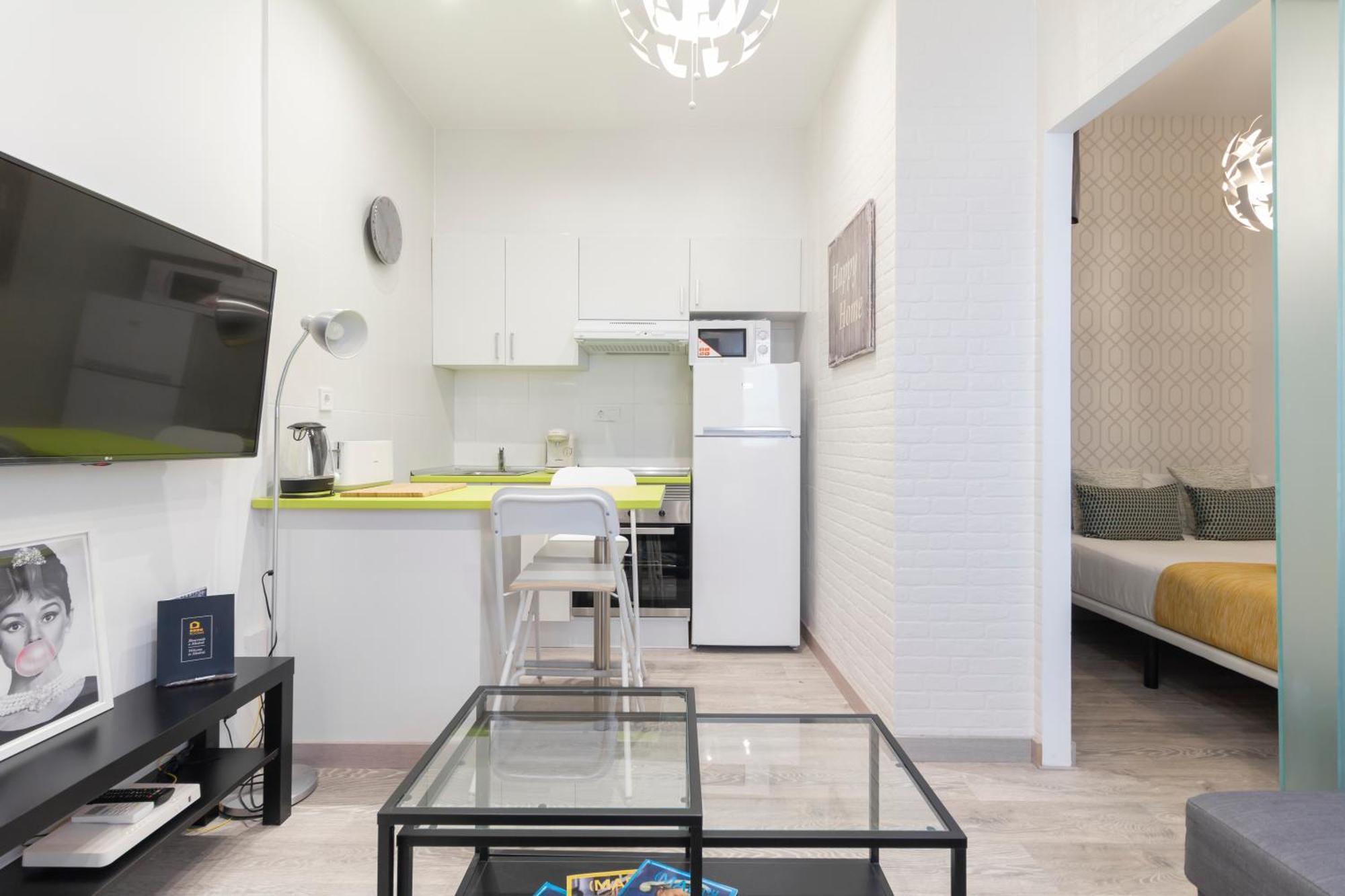 Ronda De Valencia Apartamento Madrid Bagian luar foto