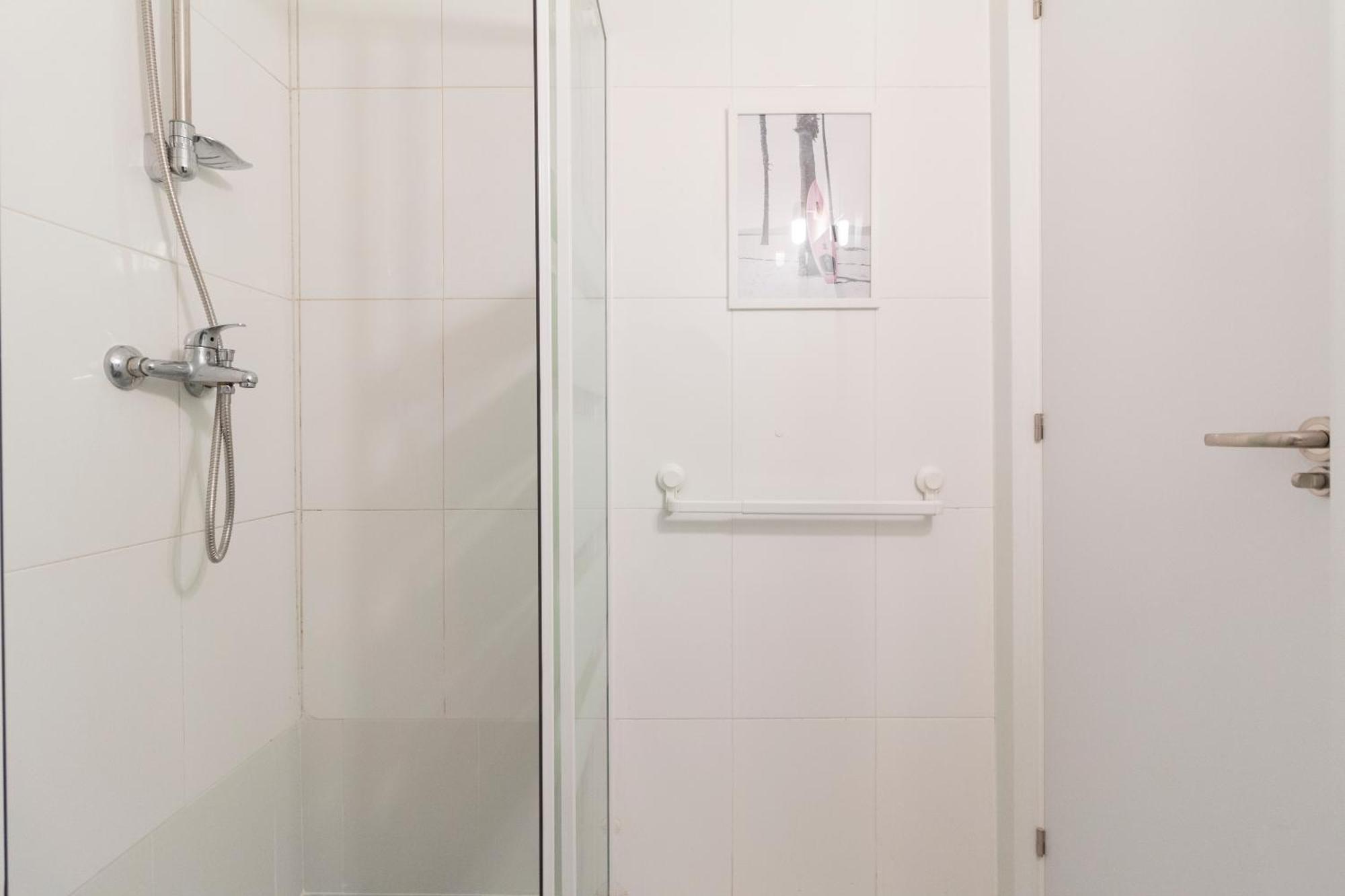 Ronda De Valencia Apartamento Madrid Bagian luar foto