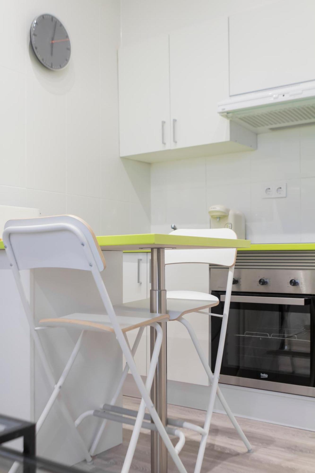 Ronda De Valencia Apartamento Madrid Bagian luar foto