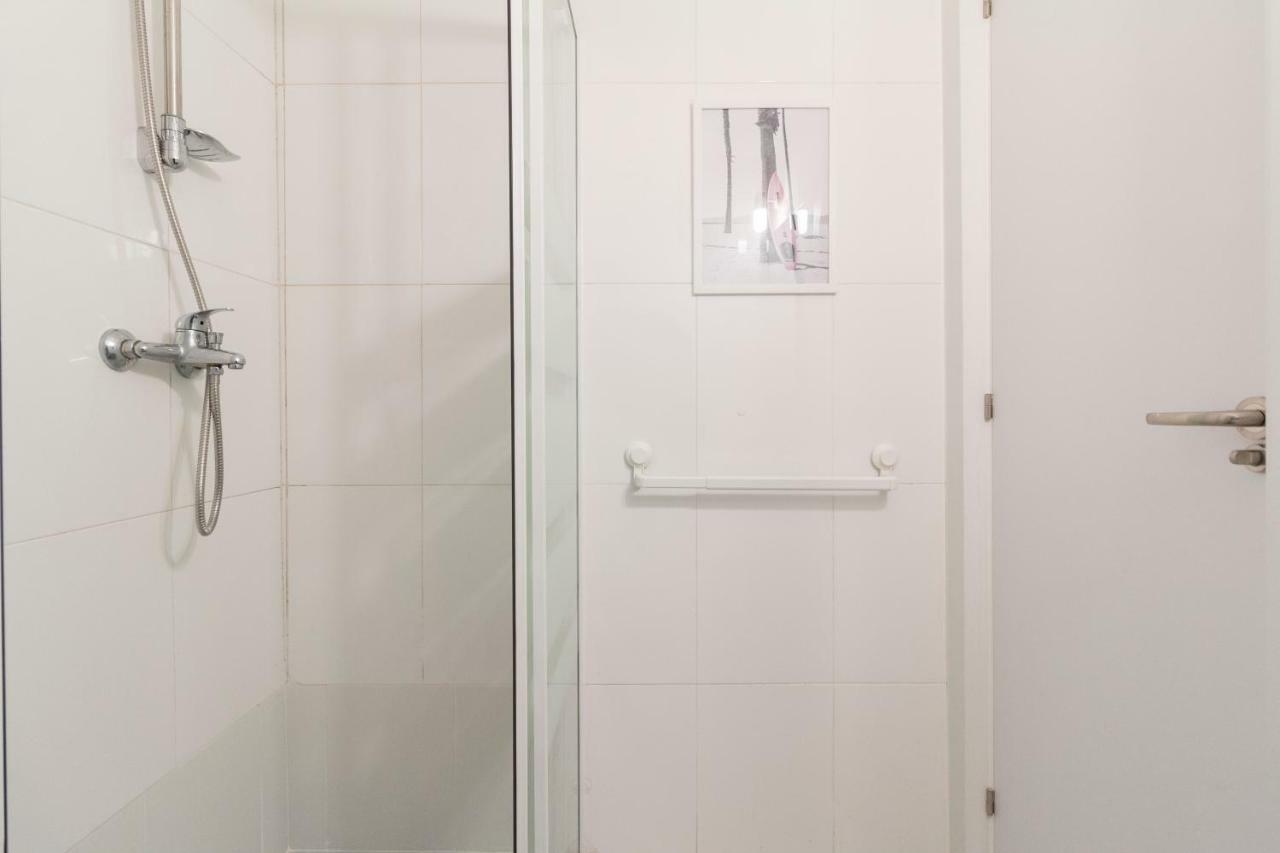 Ronda De Valencia Apartamento Madrid Bagian luar foto
