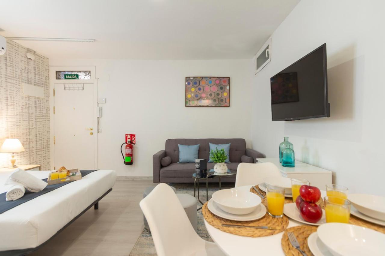 Ronda De Valencia Apartamento Madrid Bagian luar foto
