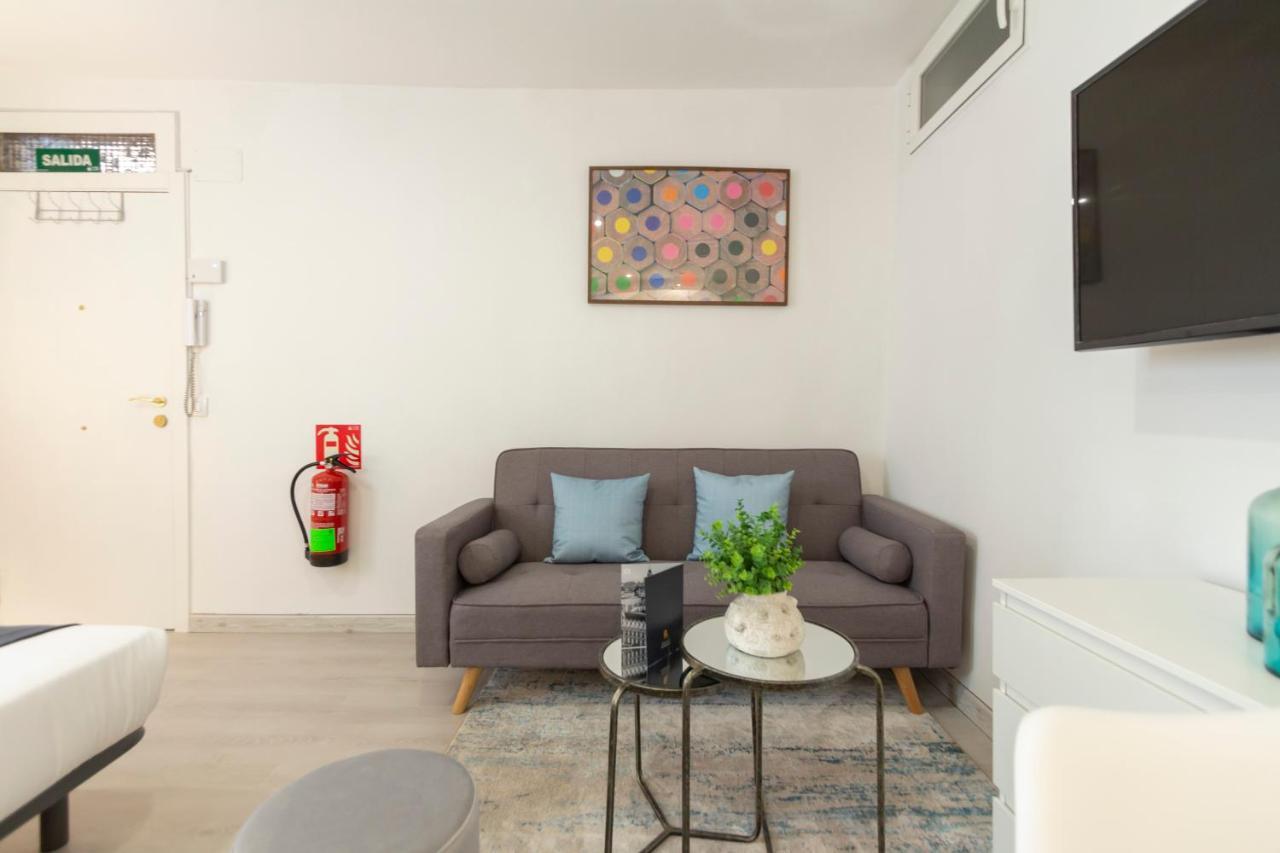 Ronda De Valencia Apartamento Madrid Bagian luar foto