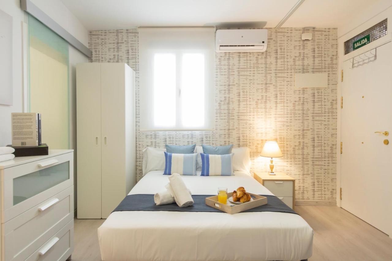 Ronda De Valencia Apartamento Madrid Bagian luar foto